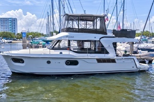 2022 Beneteau Swift Trawler 41 Fly thumbnail 16