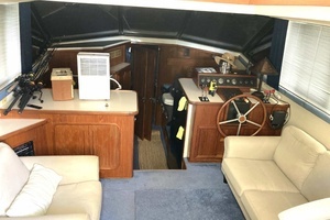 1989 Carver 3807 thumbnail 17