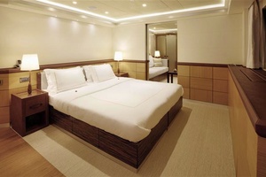 SHU U RITE 111ft Curvelle Yacht For Sale