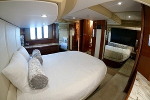 2009 Princess F54 flybridge thumbnail 38