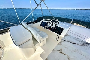 2009 Princess F54 flybridge thumbnail 15