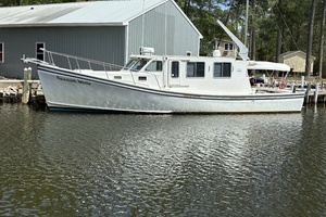 2000 Provincial 42 Pleasure Boat thumbnail 1
