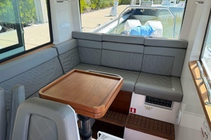 2018 Axopar 37 Cabin thumbnail 17