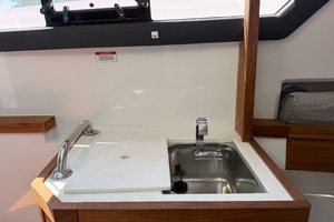 2018 Axopar 37 Cabin thumbnail 26