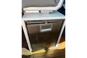 2018 Axopar 37 Cabin thumbnail 21