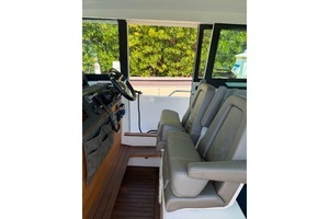 2018 Axopar 37 Cabin thumbnail 16