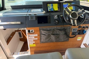 2018 Axopar 37 Cabin thumbnail 14