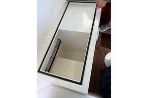 2018 Axopar 37 Cabin thumbnail 27