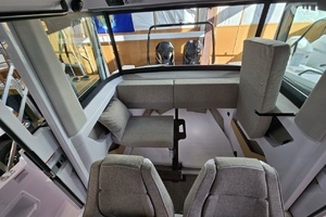 2026 Axopar Cross Cabin thumbnail 11