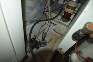 2001 Carver 444 Cockpit Motor Yacht thumbnail 70