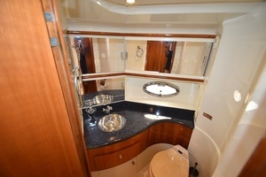 2001 Carver 444 Cockpit Motor Yacht thumbnail 31