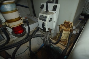 2001 Carver 444 Cockpit Motor Yacht thumbnail 73