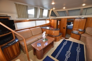 2001 Carver 444 Cockpit Motor Yacht thumbnail 7