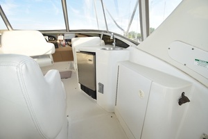 2001 Carver 444 Cockpit Motor Yacht thumbnail 48