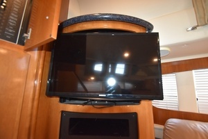 2001 Carver 444 Cockpit Motor Yacht thumbnail 17
