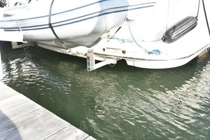2001 Carver 444 Cockpit Motor Yacht thumbnail 2