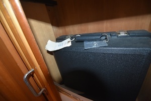 2001 Carver 444 Cockpit Motor Yacht thumbnail 13