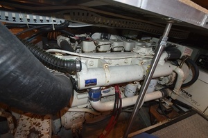 2001 Carver 444 Cockpit Motor Yacht thumbnail 65