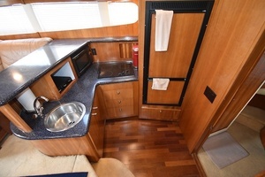 2001 Carver 444 Cockpit Motor Yacht thumbnail 22
