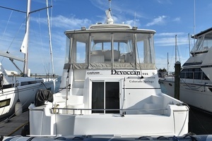 2001 Carver 444 Cockpit Motor Yacht thumbnail 3