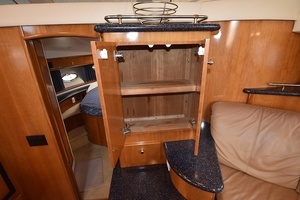 2001 Carver 444 Cockpit Motor Yacht thumbnail 21