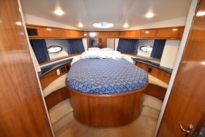 2001 Carver 444 Cockpit Motor Yacht thumbnail 28