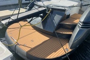 2006 Pershing thumbnail 9