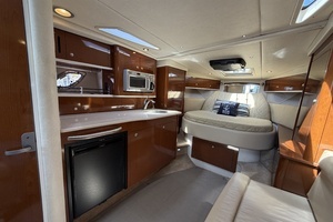 2008 Sea Ray 330 Sundancer thumbnail 14