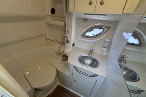 2008 Sea Ray 330 Sundancer thumbnail 20
