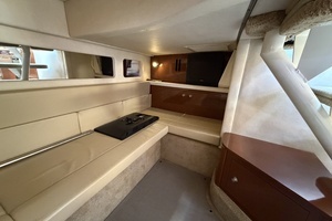 2008 Sea Ray 330 Sundancer thumbnail 19