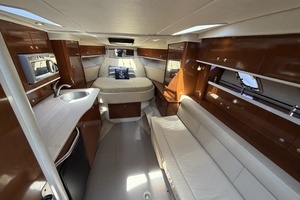 2008 Sea Ray 330 Sundancer thumbnail 12