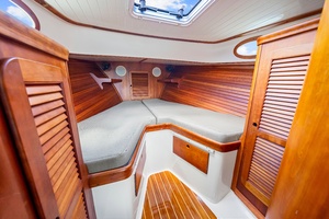 Saddle Up 36ft Hinckley Yacht For Sale