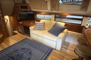 2004 Carver 466 Motor Yacht thumbnail 18