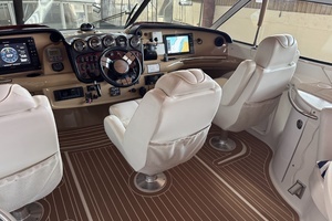 2004 Carver 466 Motor Yacht thumbnail 8