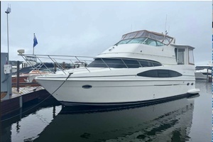 2004 Carver 466 Motor Yacht thumbnail 1