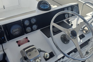 1989 Hatteras 52 Convertible thumbnail 39
