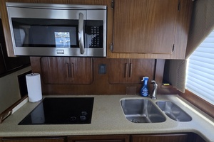 Reelin   amp  Rockin  52ft Hatteras Yacht For Sale