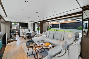 2023 Ferretti Yachts 860 thumbnail 39