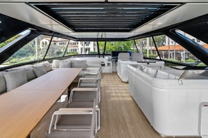 2023 Ferretti Yachts 860 thumbnail 25