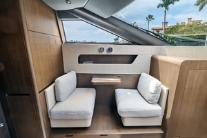 2023 Ferretti Yachts 860 thumbnail 33