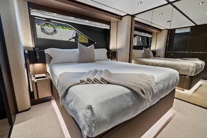 2023 Ferretti Yachts 860 thumbnail 51