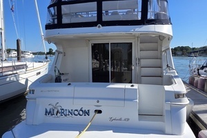 2006 Silverton 39 Motor Yacht thumbnail 2