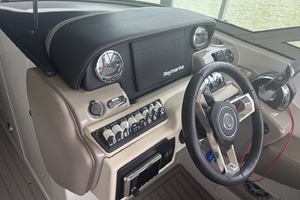 30ft Crownline Yacht For Sale