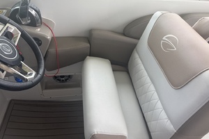 30ft Crownline Yacht For Sale