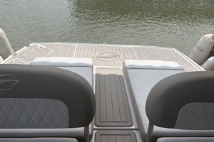 30ft Crownline Yacht For Sale