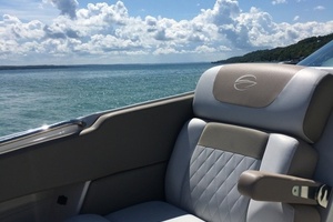 30ft Crownline Yacht For Sale