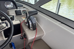 30ft Crownline Yacht For Sale
