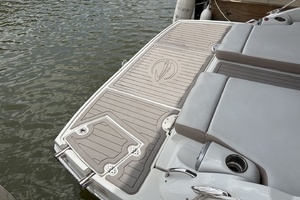 30ft Crownline Yacht For Sale