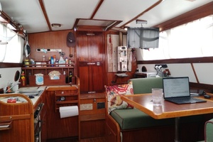 Springtide 37ft Pearson Yacht For Sale