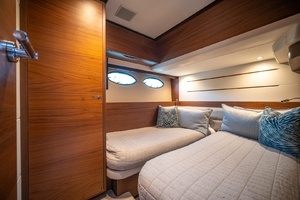 2017 Princess 68 Flybridge thumbnail 52